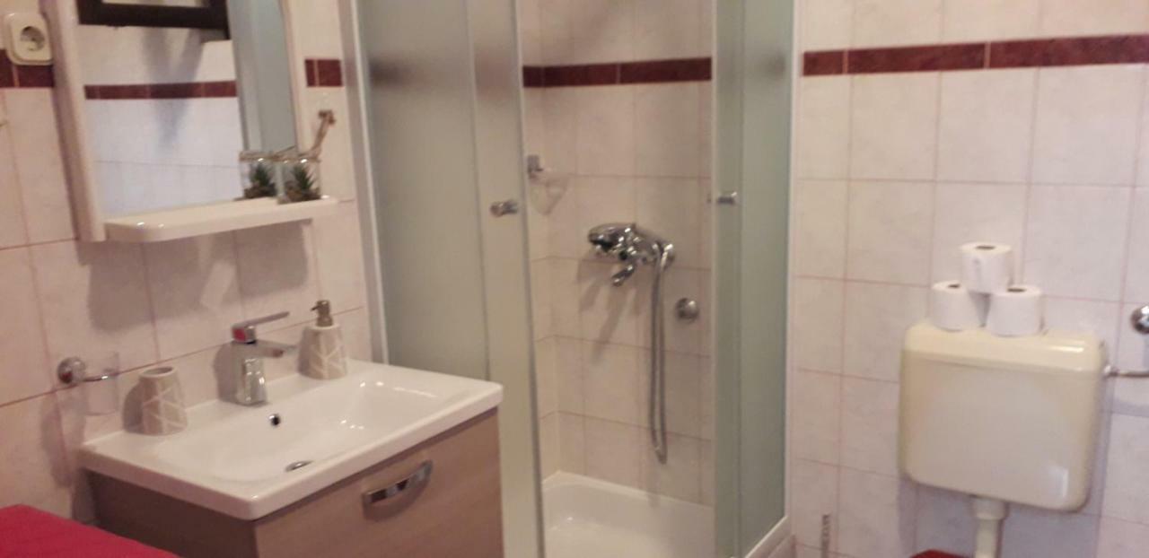 Apartment Perovic Baška Voda Екстериор снимка